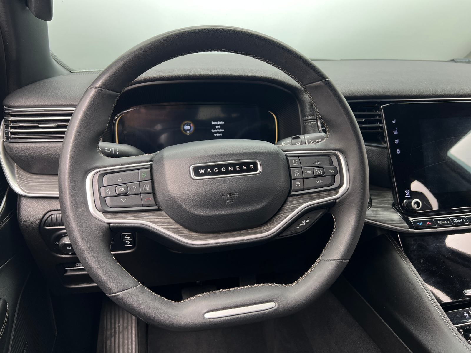 Thumbnail: 2023 Jeep Wagoneer - 4