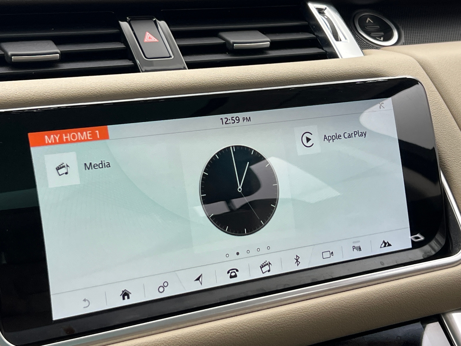 Thumbnail: 2020 Land Rover Range Rover Sport - 3