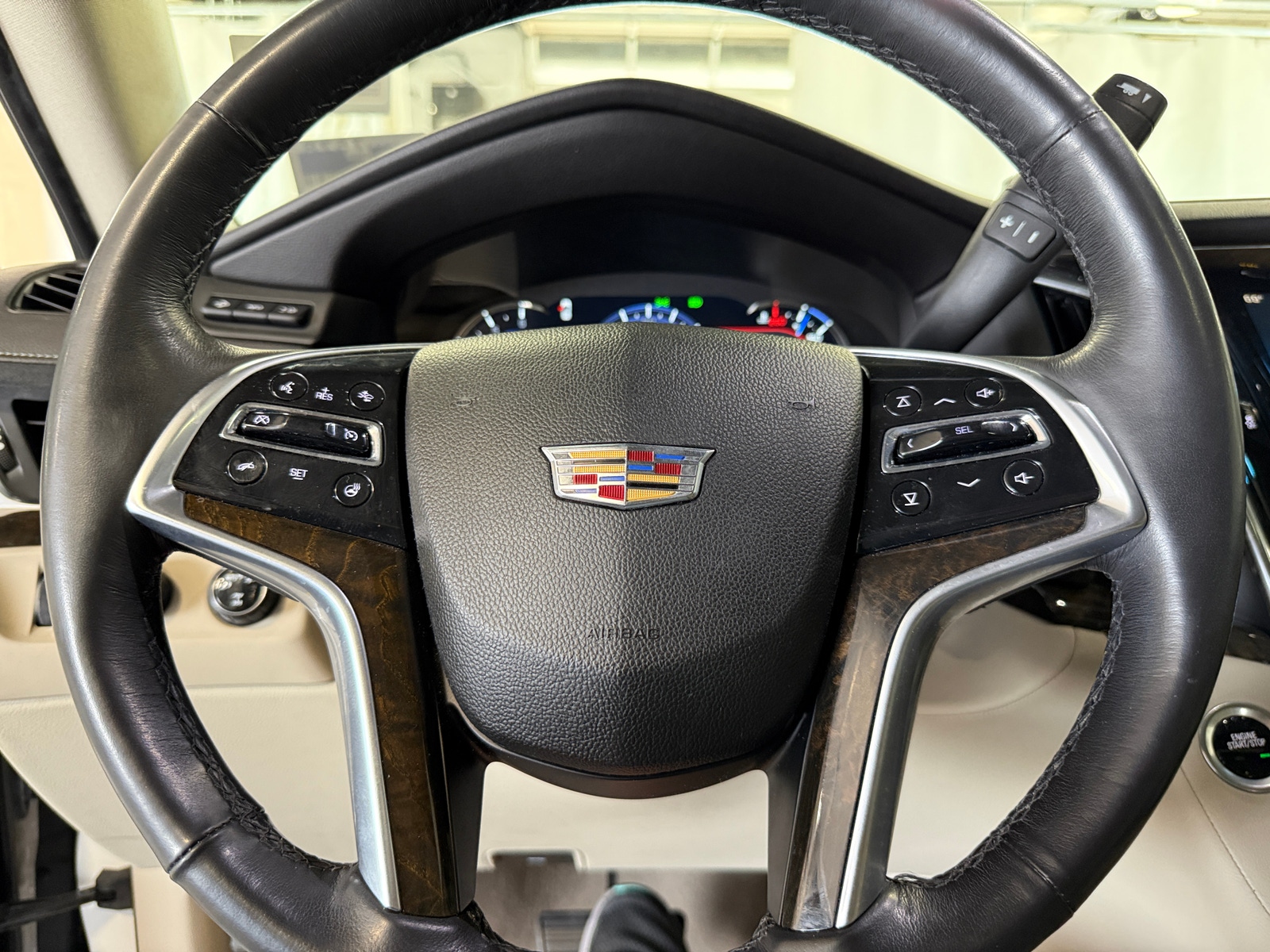 Thumbnail: 2018 Cadillac Escalade - 4