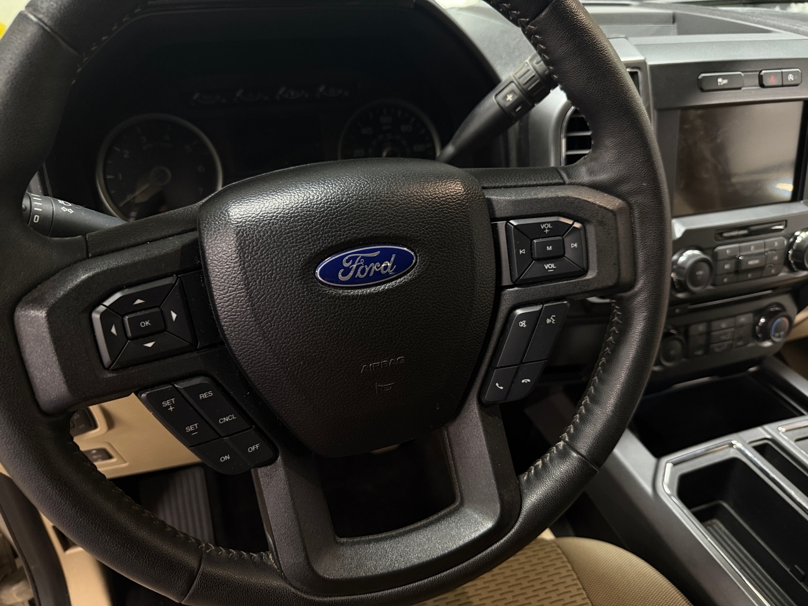 Thumbnail: 2018 Ford Econoline - 5