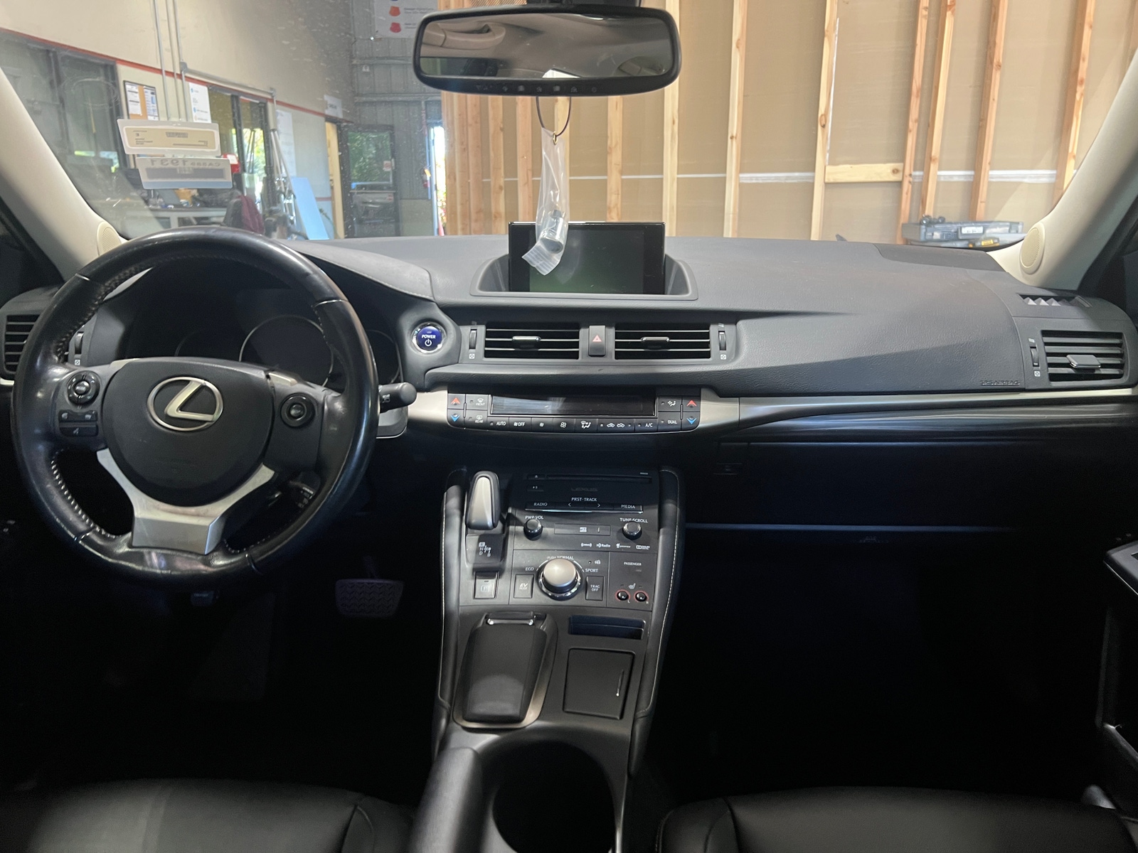 Thumbnail: 2016 Lexus CT - 2