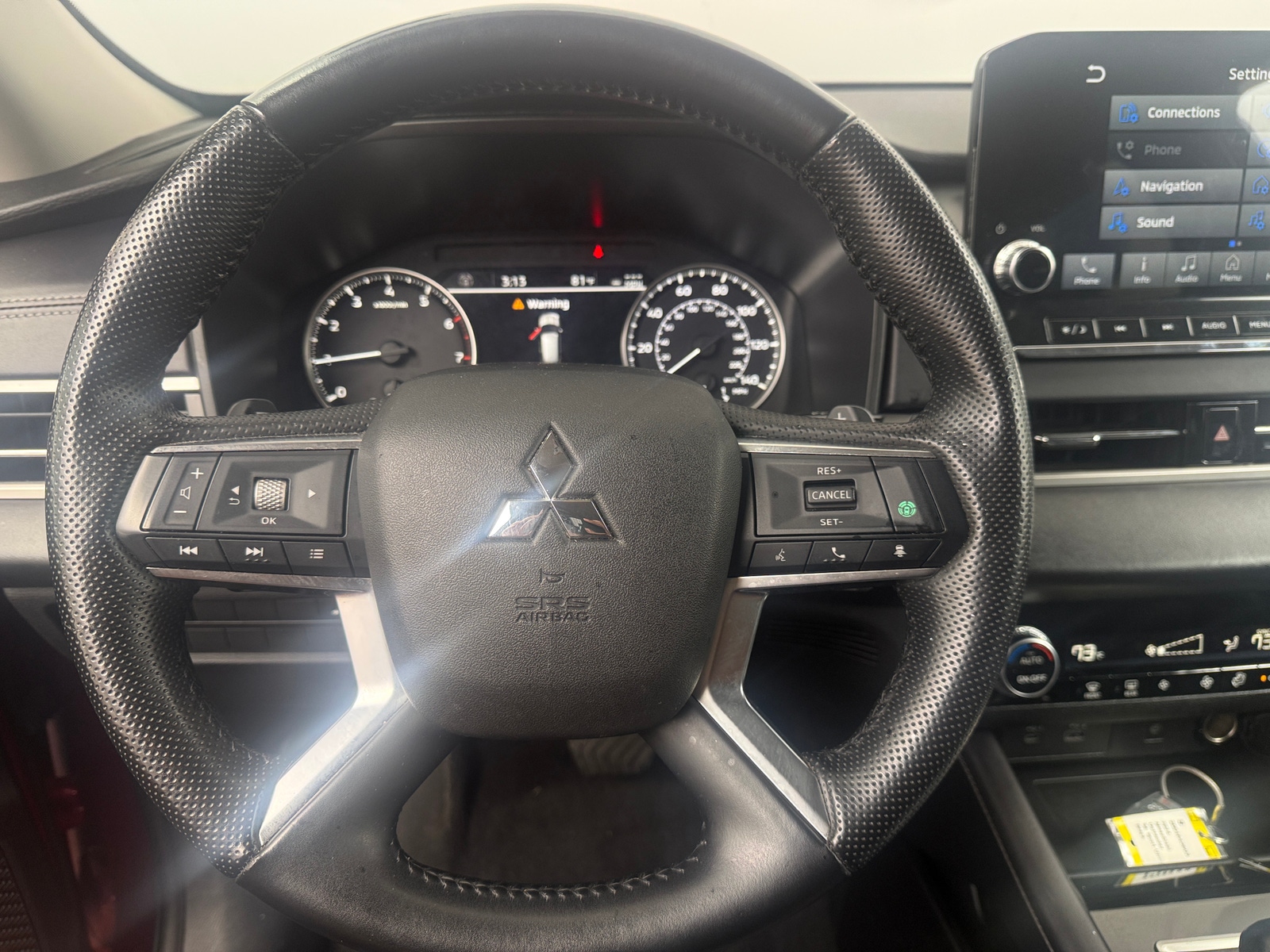Thumbnail: 2024 Mitsubishi Outlander - 4