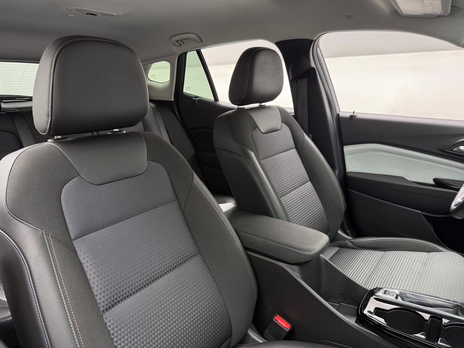 Thumbnail: 2025 Chevrolet Trax - 2