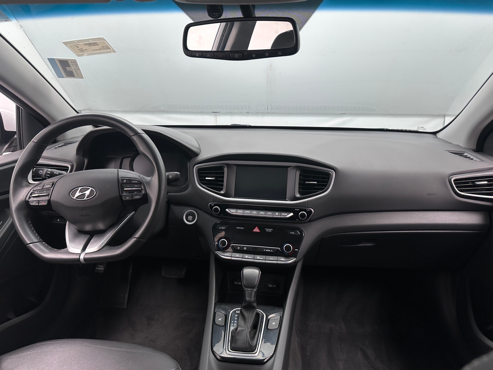 Thumbnail: 2017 Hyundai Ioniq - 2