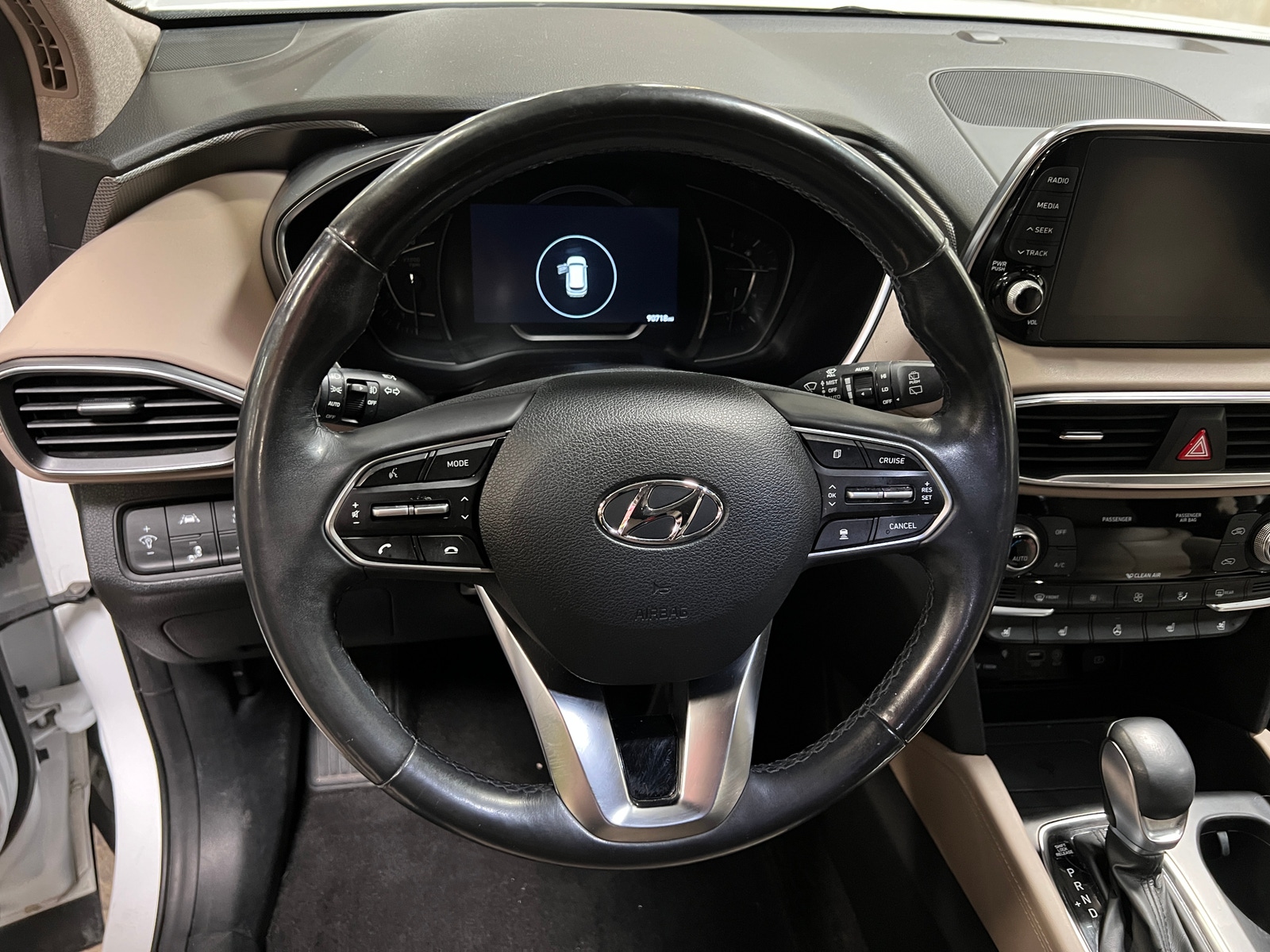 Thumbnail: 2019 Hyundai Santa Fe - 4