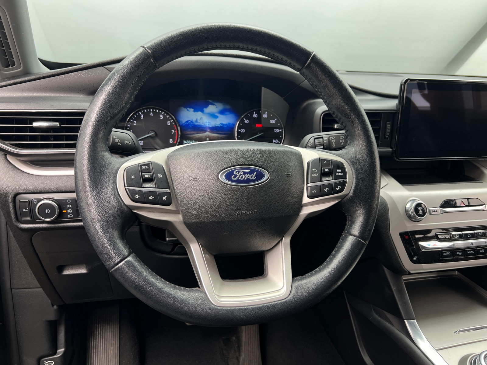 Thumbnail: 2023 Ford Explorer - 5