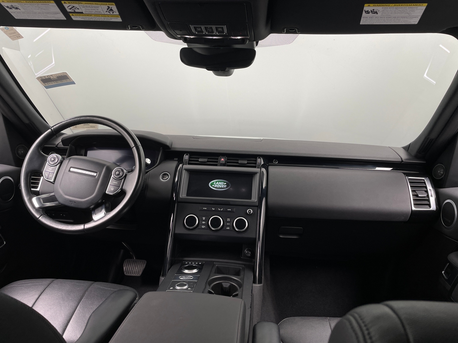 Thumbnail: 2018 Land Rover Discovery - 2