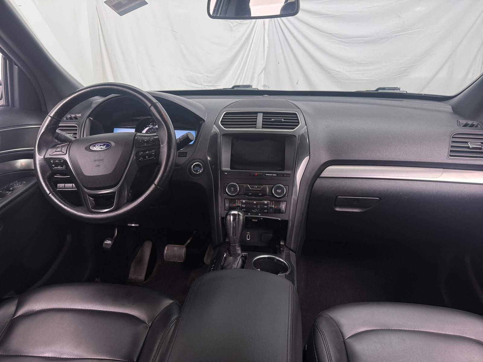 Thumbnail: 2019 Ford Explorer - 3