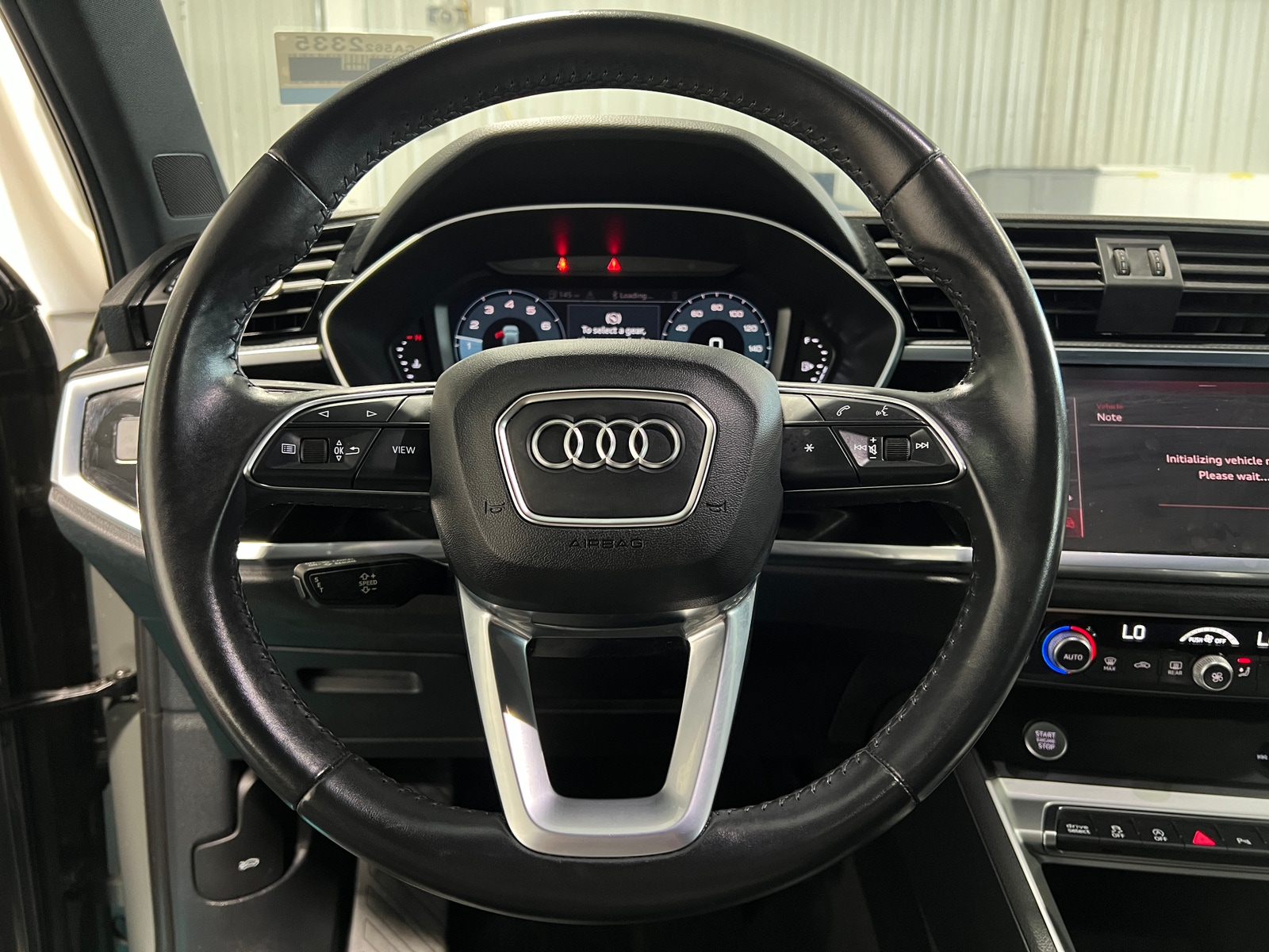 Thumbnail: 2020 Audi Q3 - 4