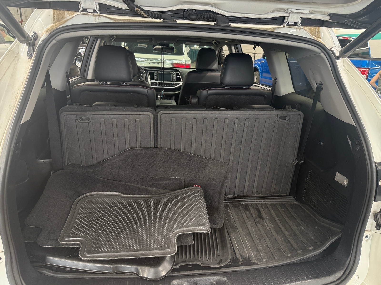 Thumbnail: 2019 Toyota Highlander - 6