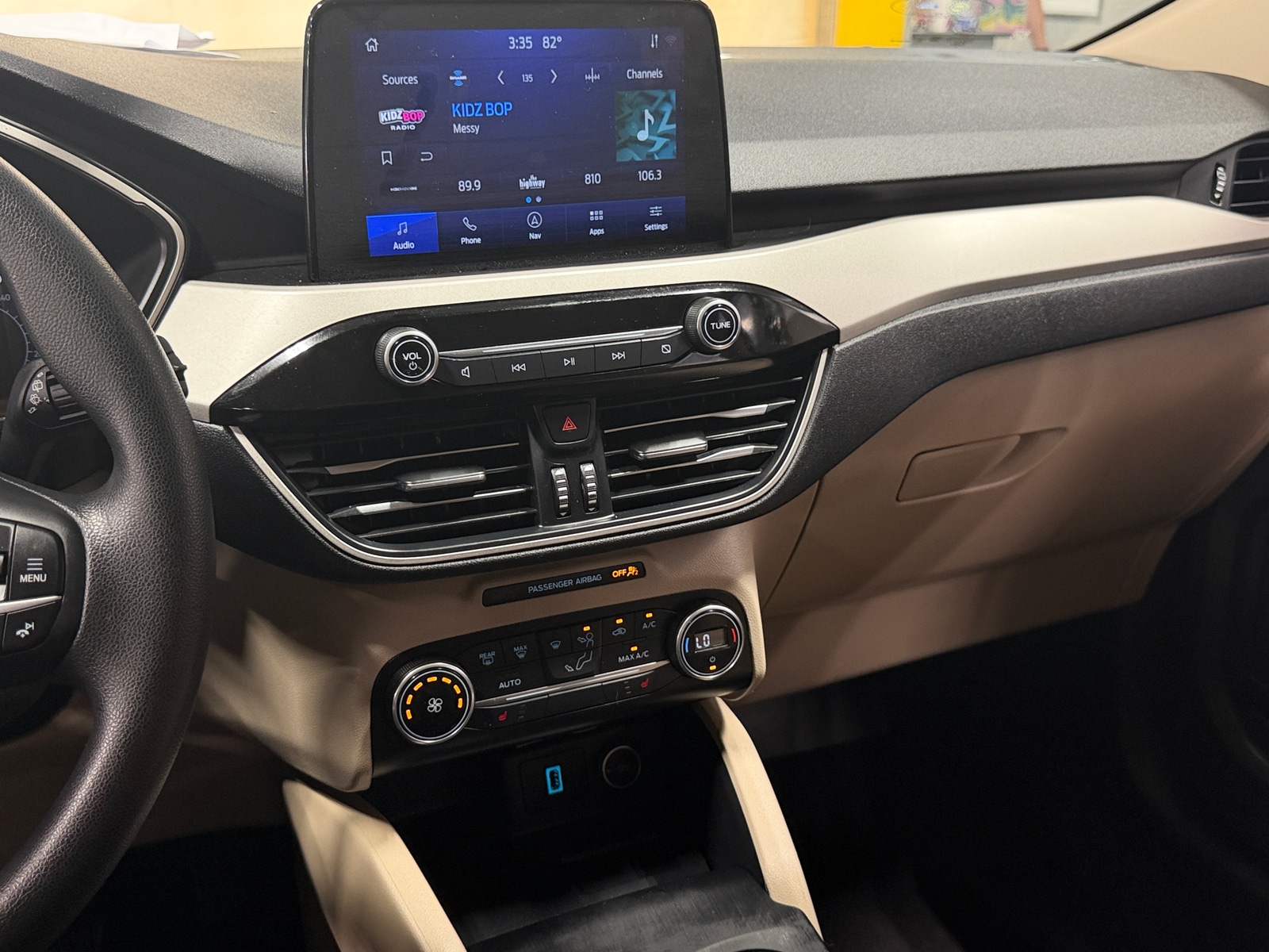 Thumbnail: 2020 Ford Escape - 4
