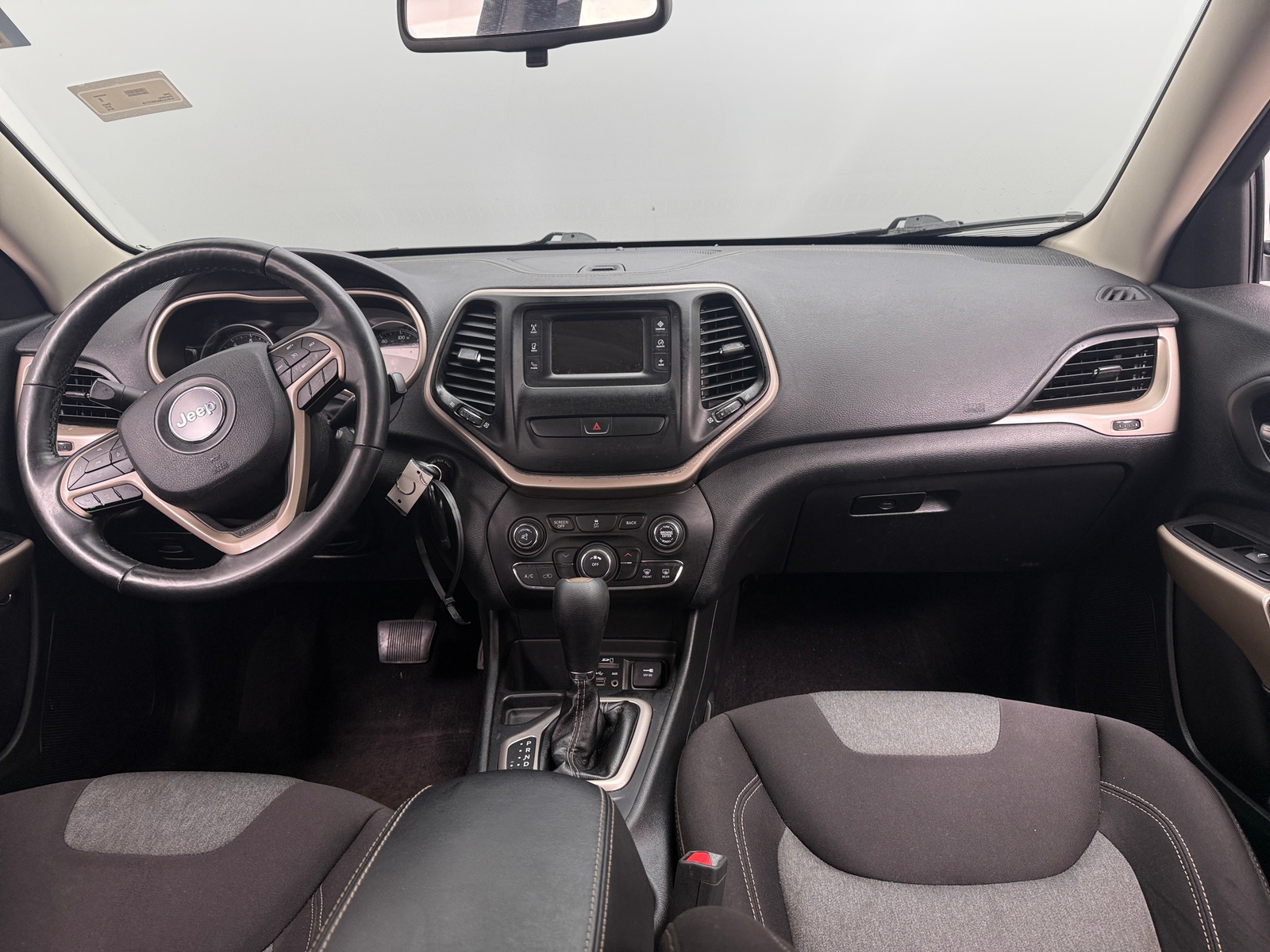 Thumbnail: 2018 Jeep Cherokee - 3