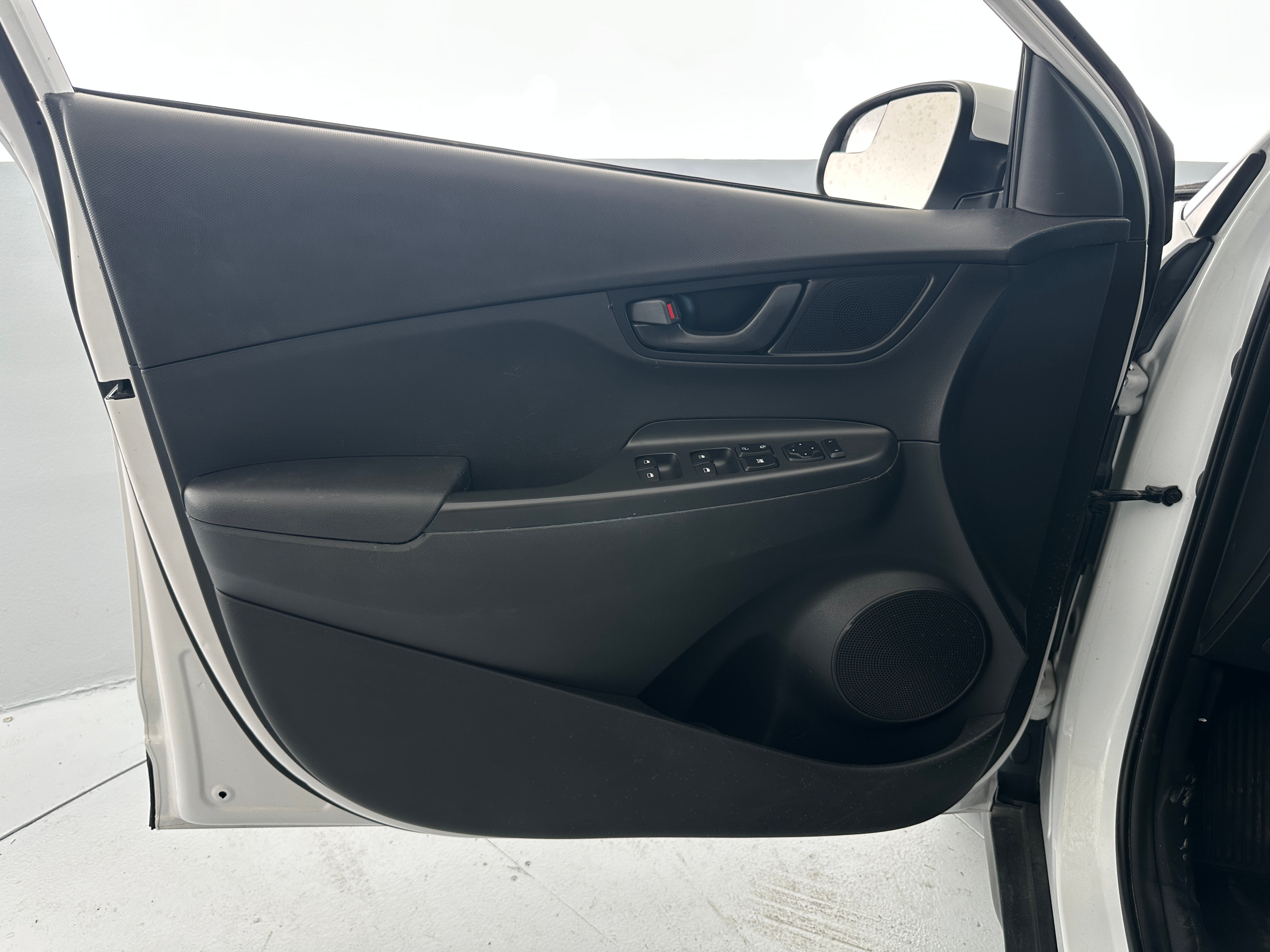 2021 Hyundai Kona SE - Photo 7