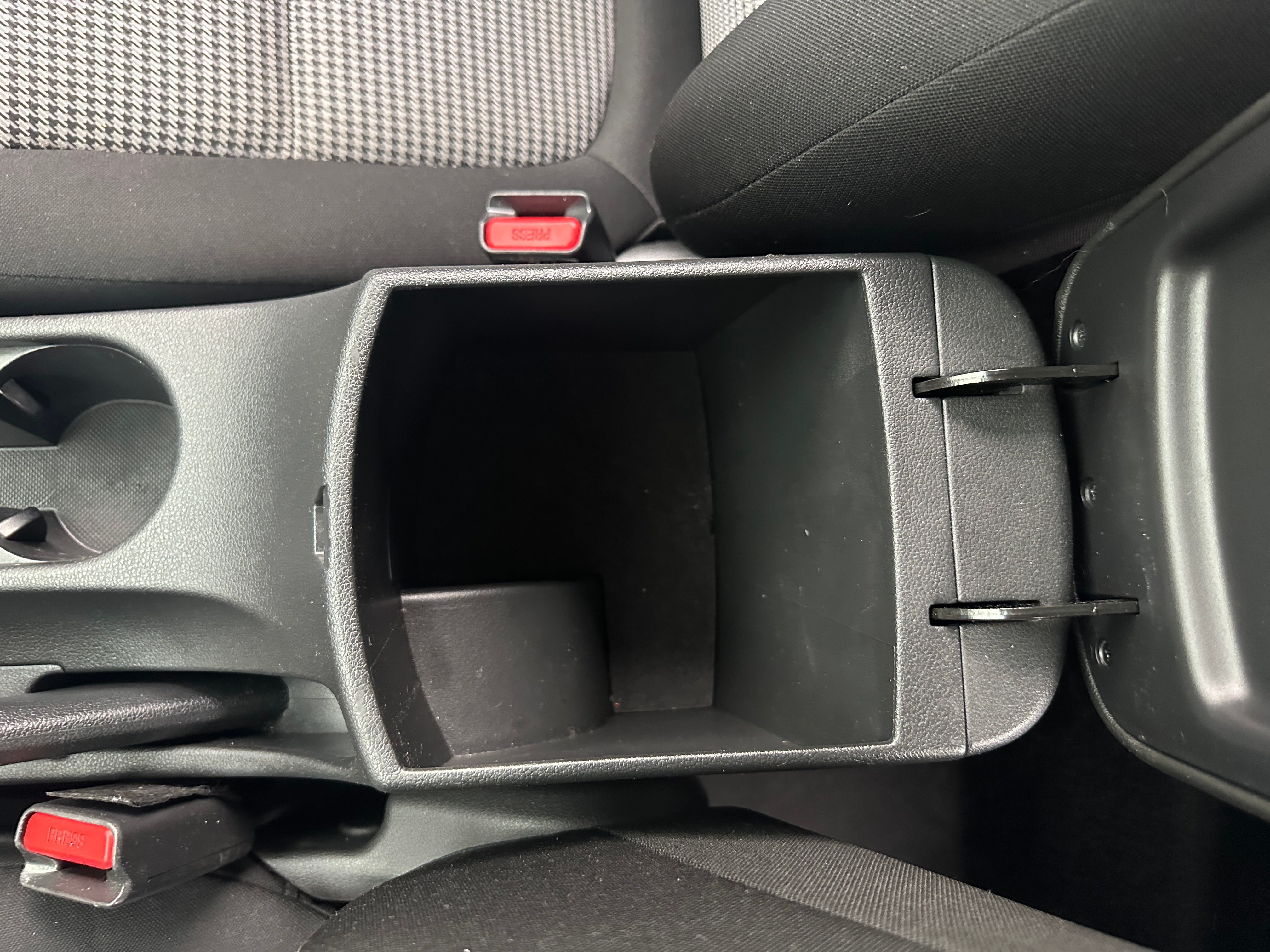 2021 Hyundai Kona SE - Photo 12