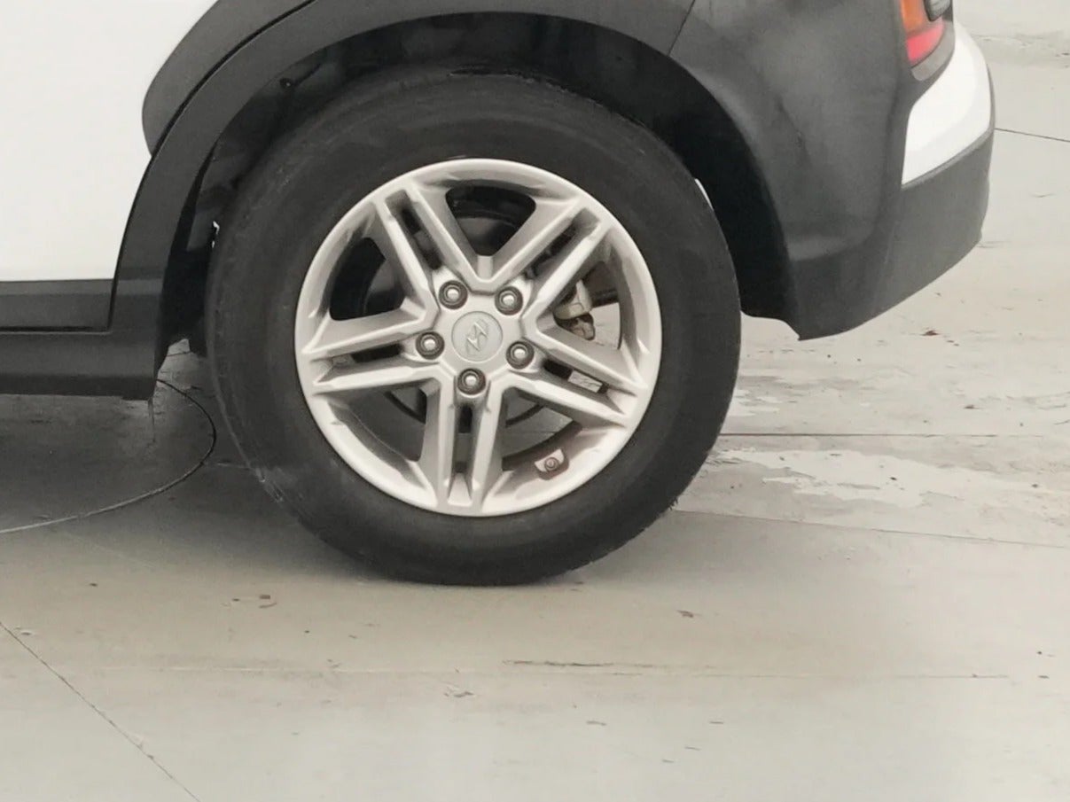2021 Hyundai Kona SE - Photo 14