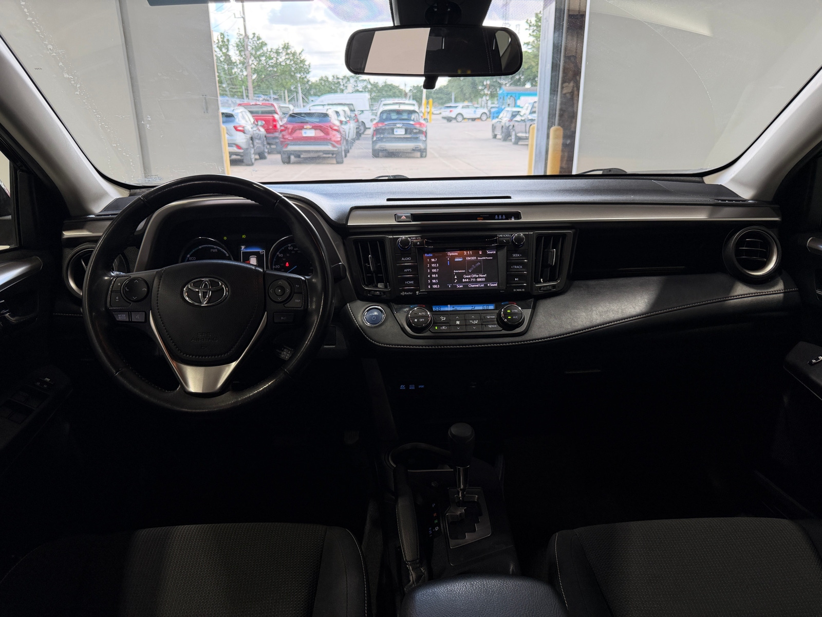 Thumbnail: 2018 Toyota RAV4 - 3
