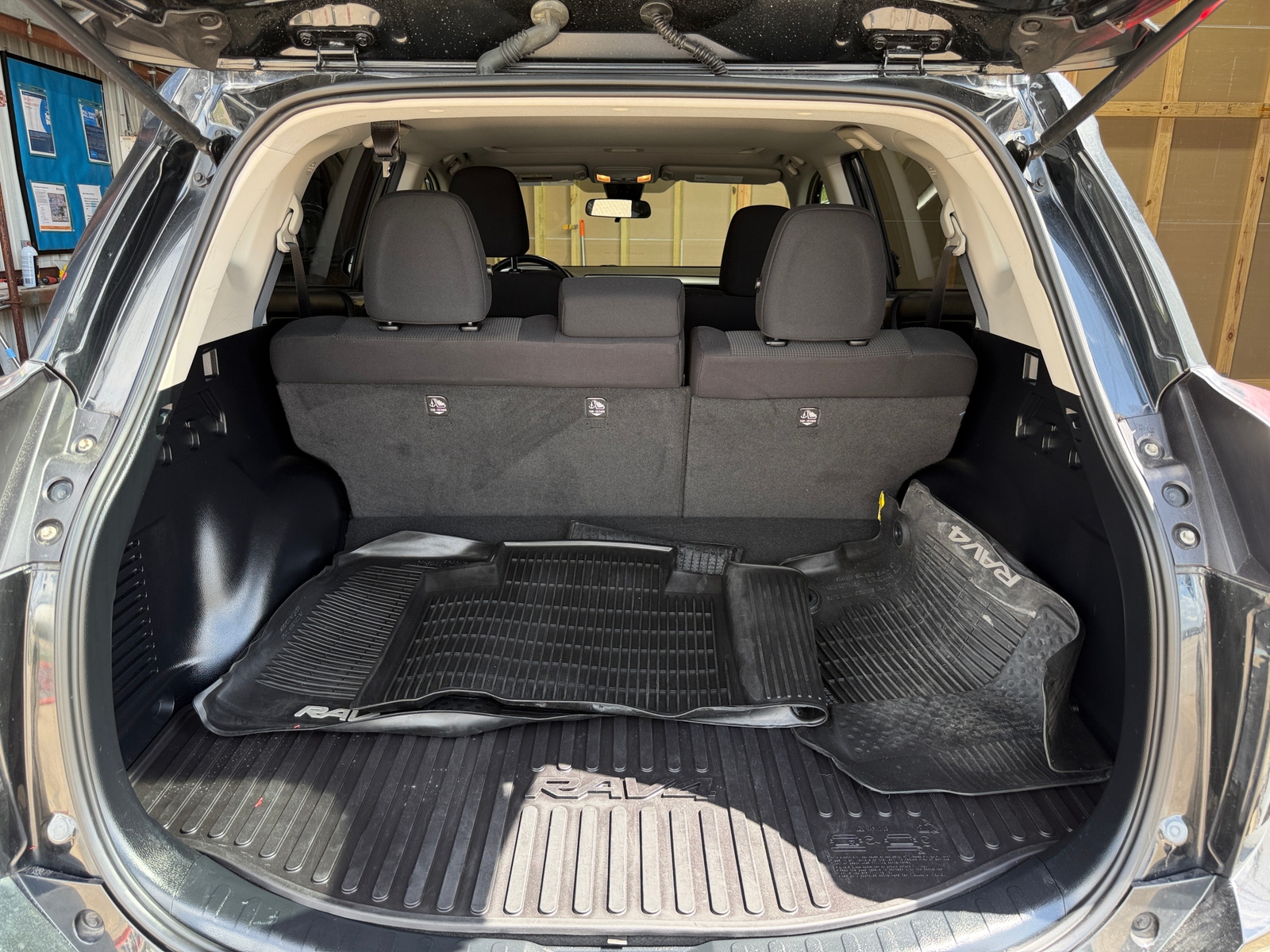 Thumbnail: 2018 Toyota RAV4 - 7