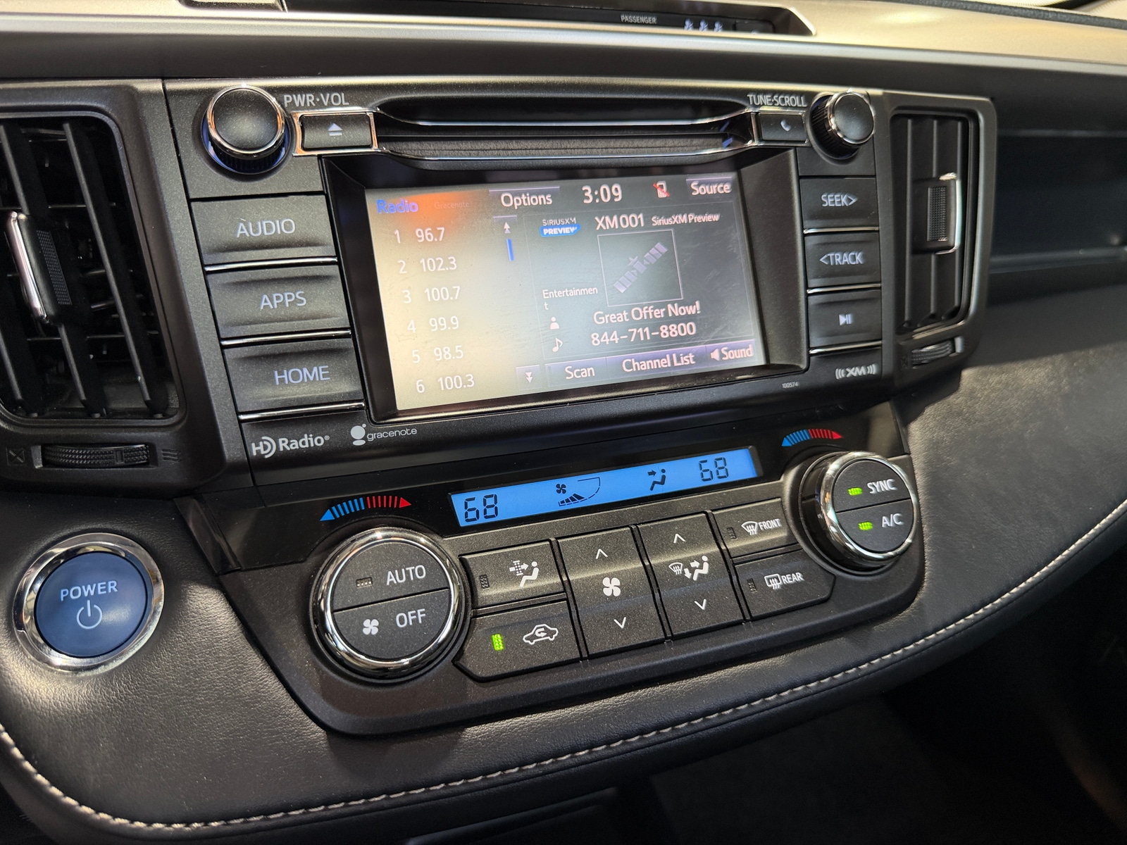 Thumbnail: 2018 Toyota RAV4 - 4