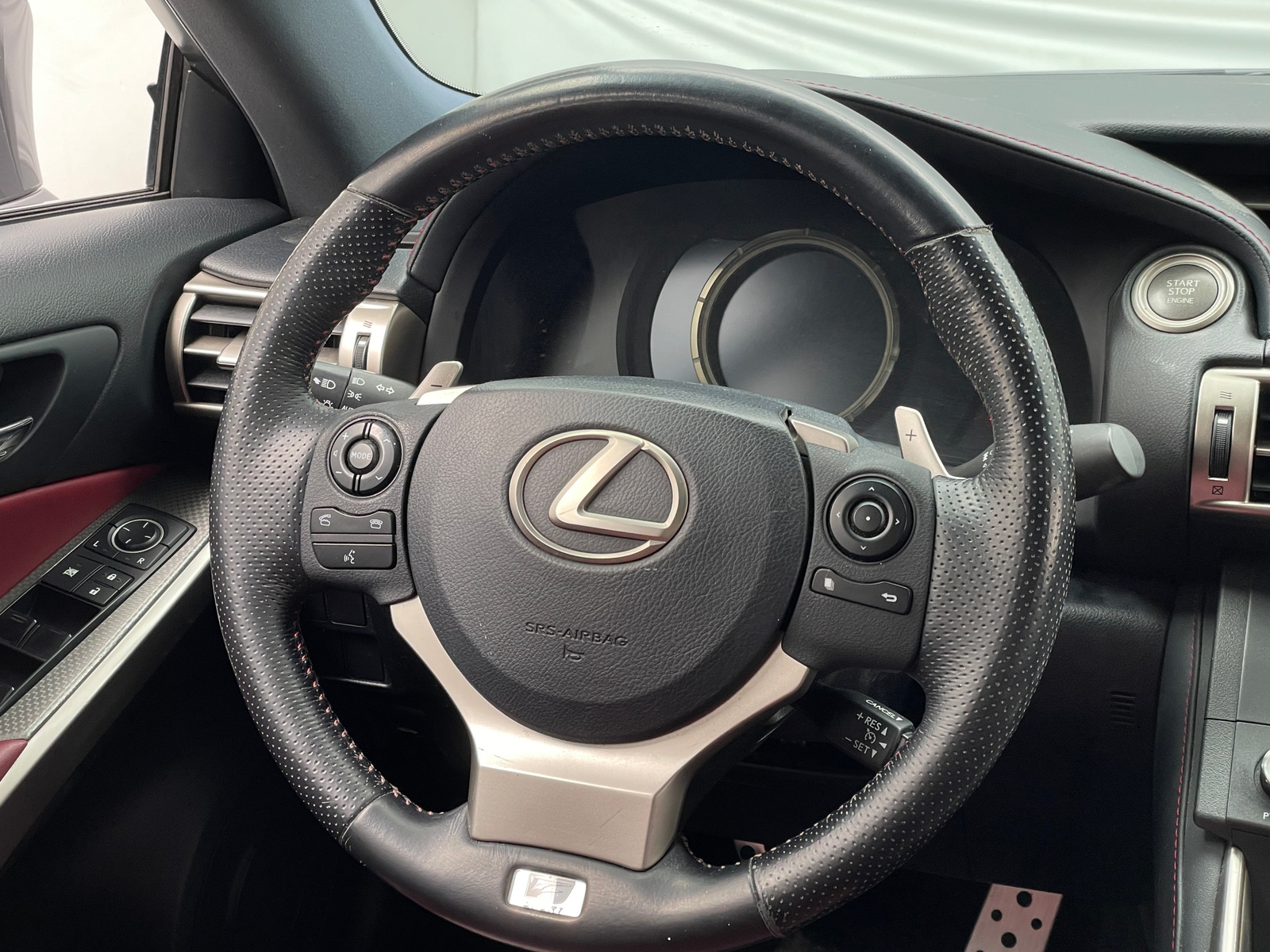 Thumbnail: 2016 Lexus IS - 4