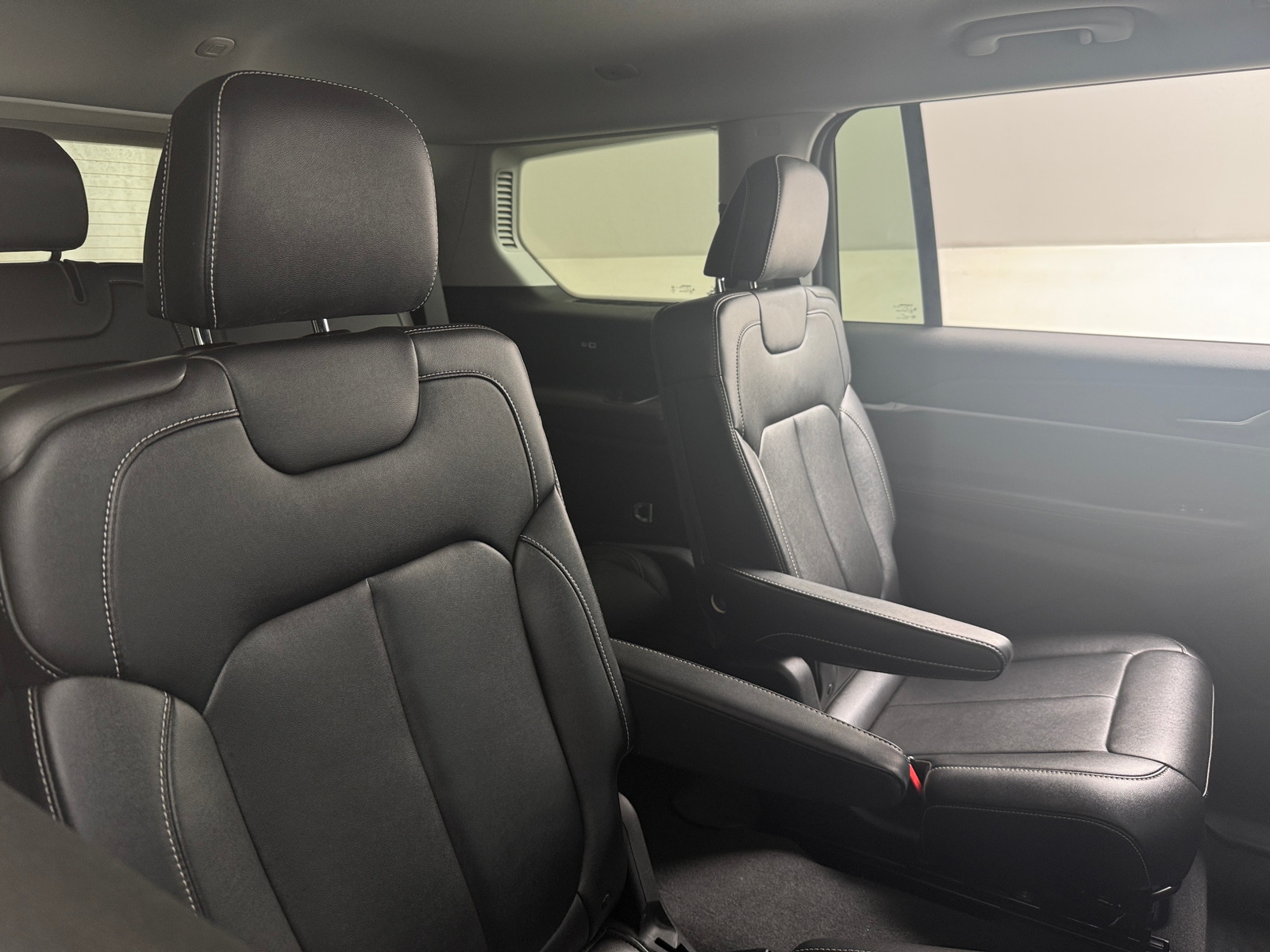 Thumbnail: 2023 Jeep Grand Cherokee L - 5