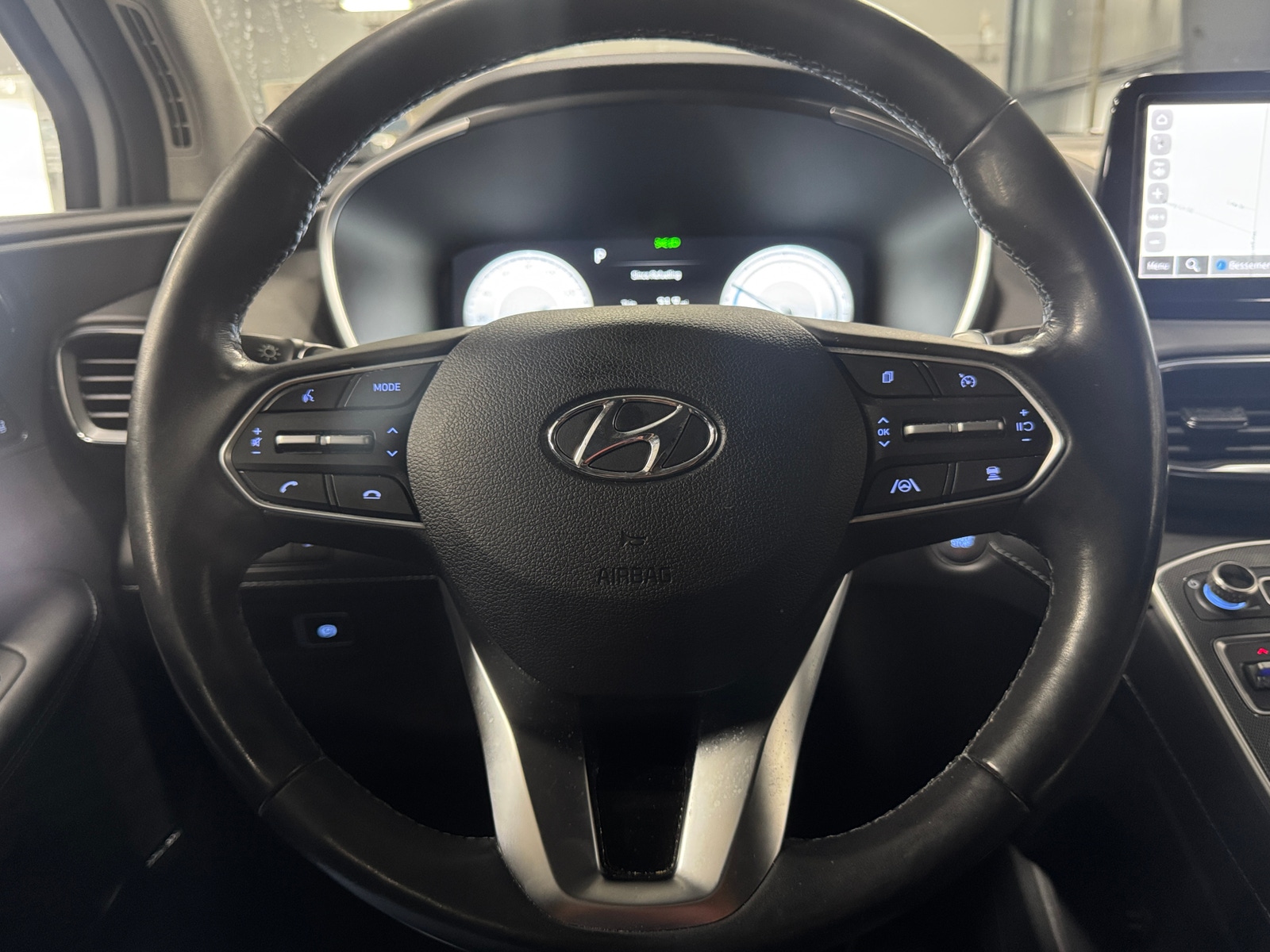 Thumbnail: 2022 Hyundai Santa Fe - 4