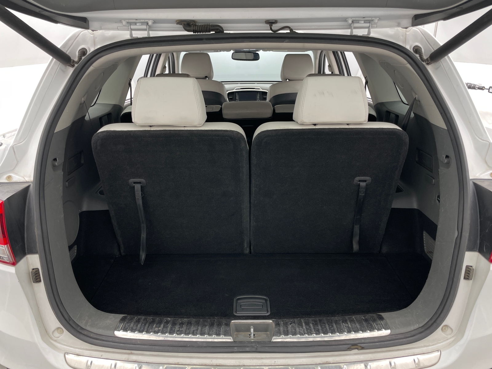Thumbnail: 2016 Kia Sorento - 6