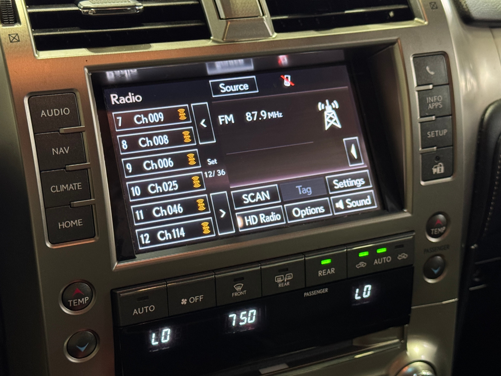 Thumbnail: 2019 Lexus GX - 3