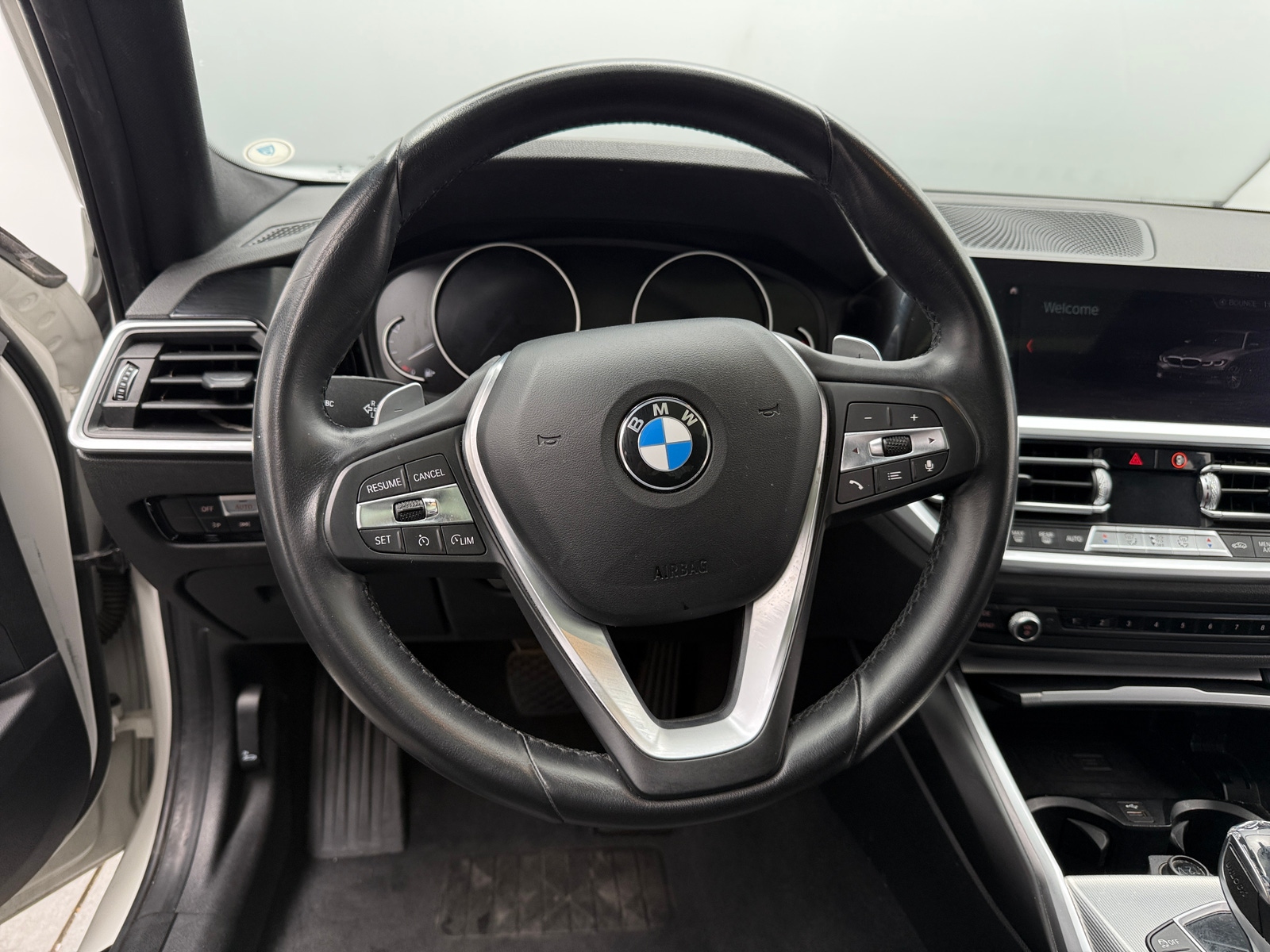 Thumbnail: 2020 BMW 3 Series - 4