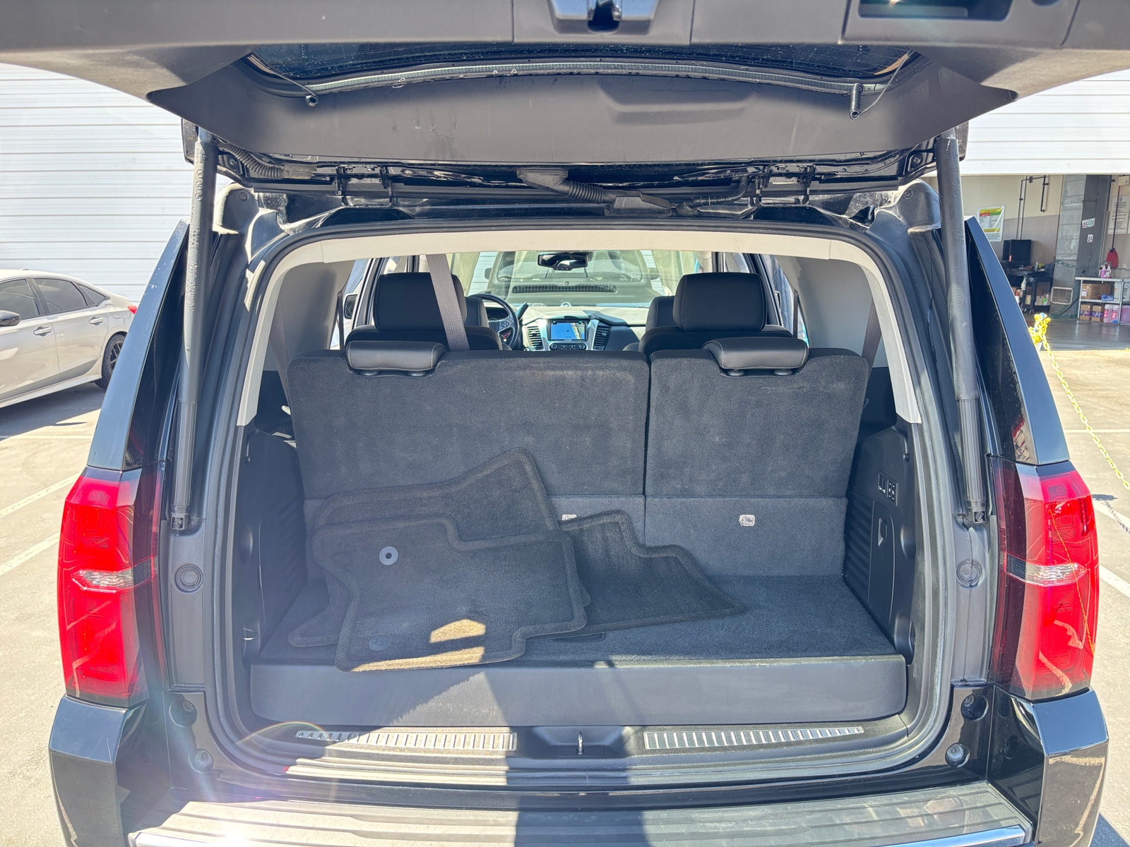 Thumbnail: 2016 Chevrolet Tahoe - 6