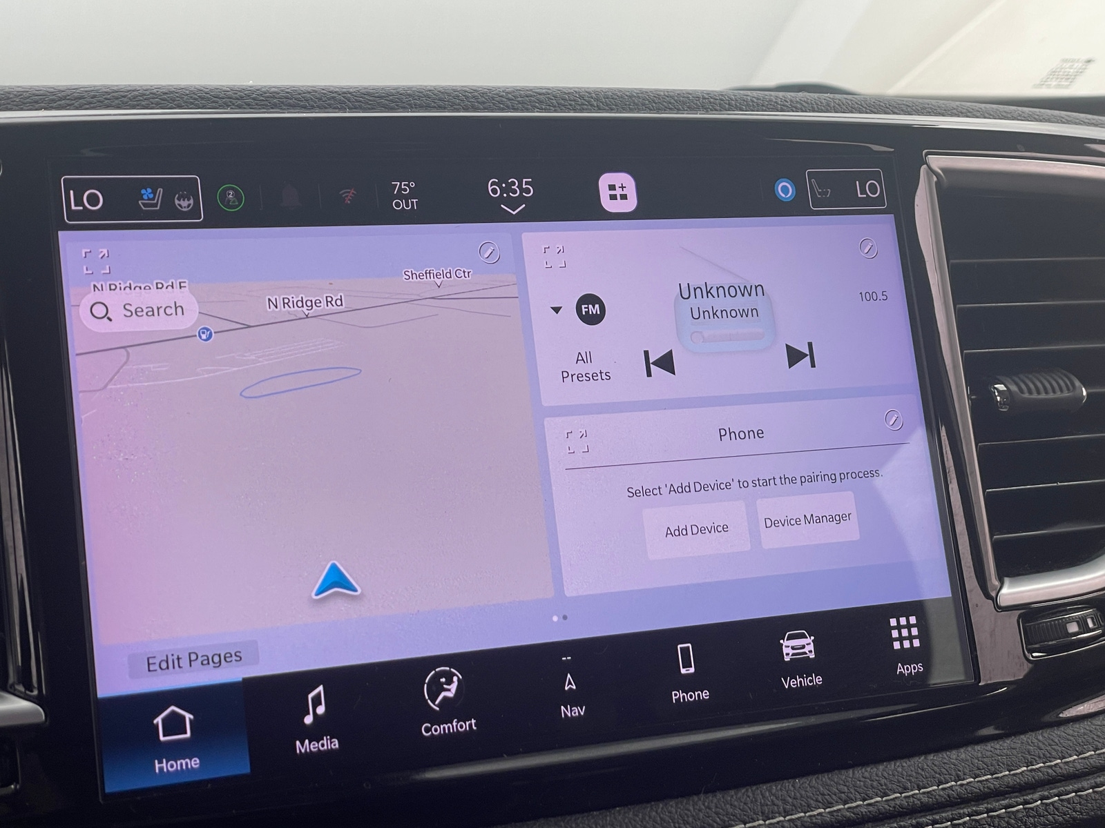 Thumbnail: 2022 Chrysler Pacifica - 3
