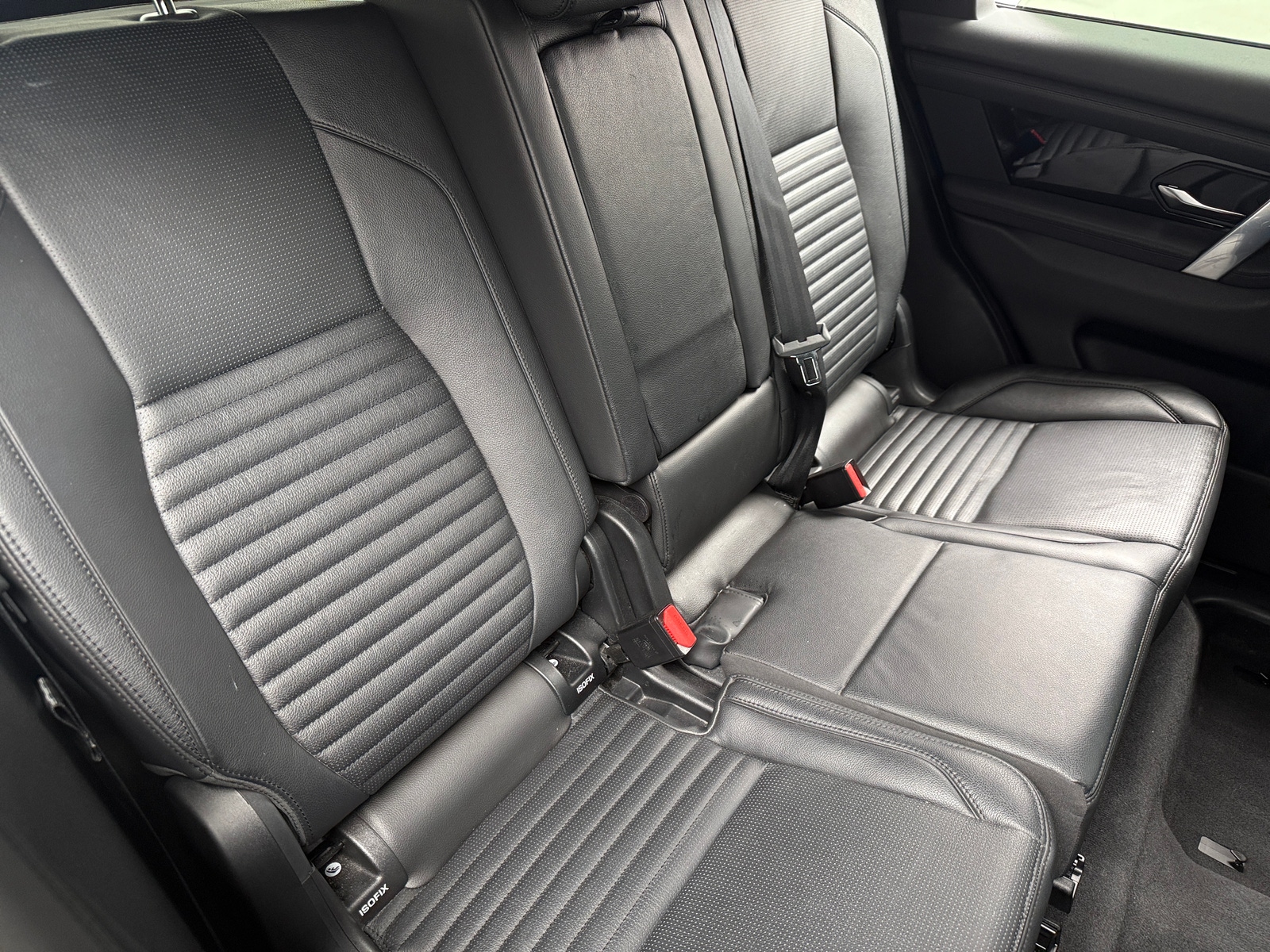 Thumbnail: 2021 Land Rover Discovery Sport - 6