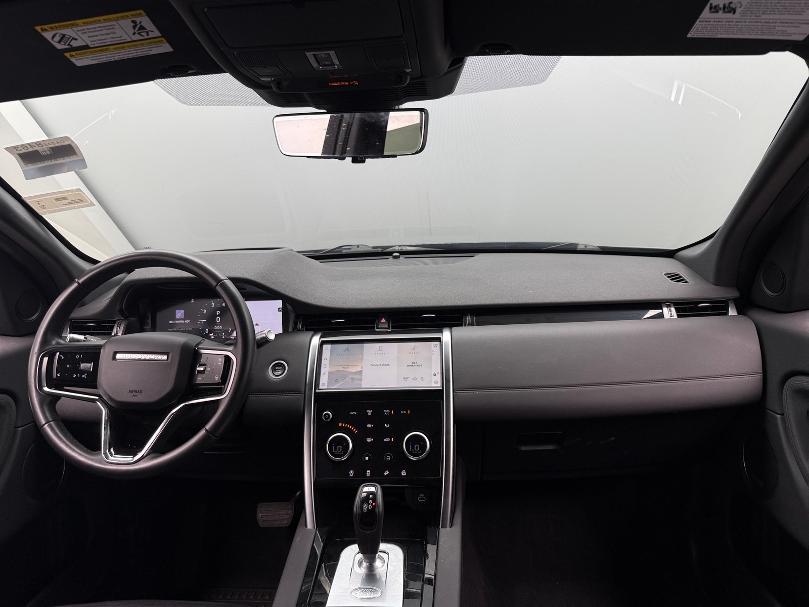Thumbnail: 2021 Land Rover Discovery Sport - 3