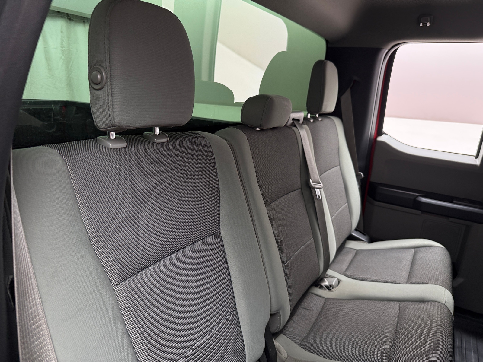 Thumbnail: 2019 Ford Econoline - 6