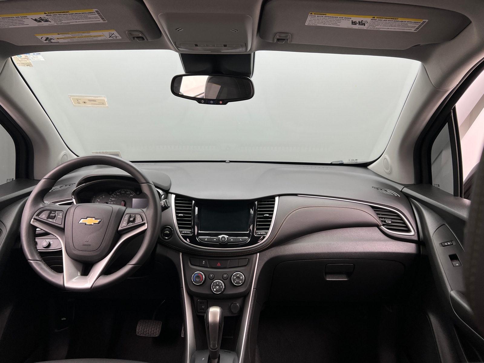 Thumbnail: 2022 Chevrolet Trax - 3