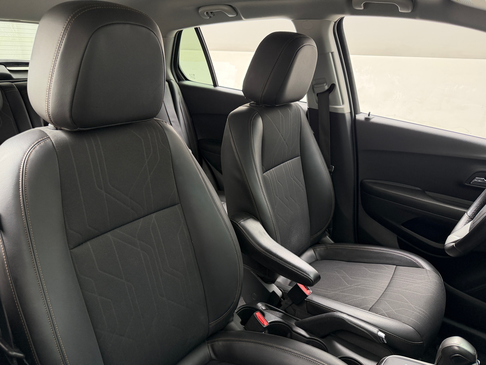 Thumbnail: 2022 Chevrolet Trax - 2
