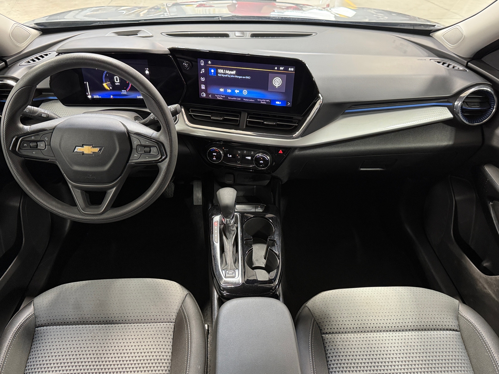 Thumbnail: 2025 Chevrolet Trax - 3