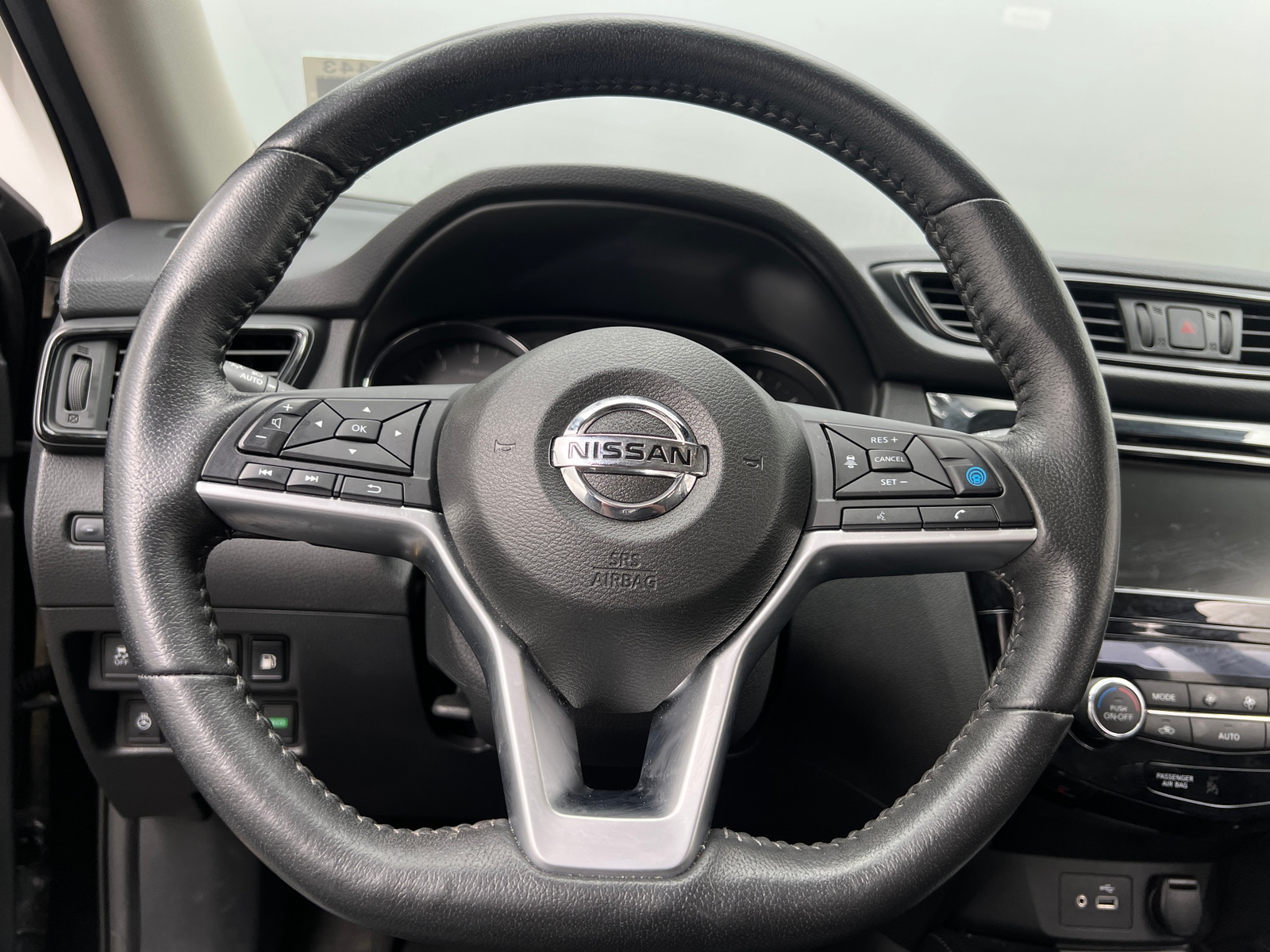 Thumbnail: 2020 Nissan Rogue - 4