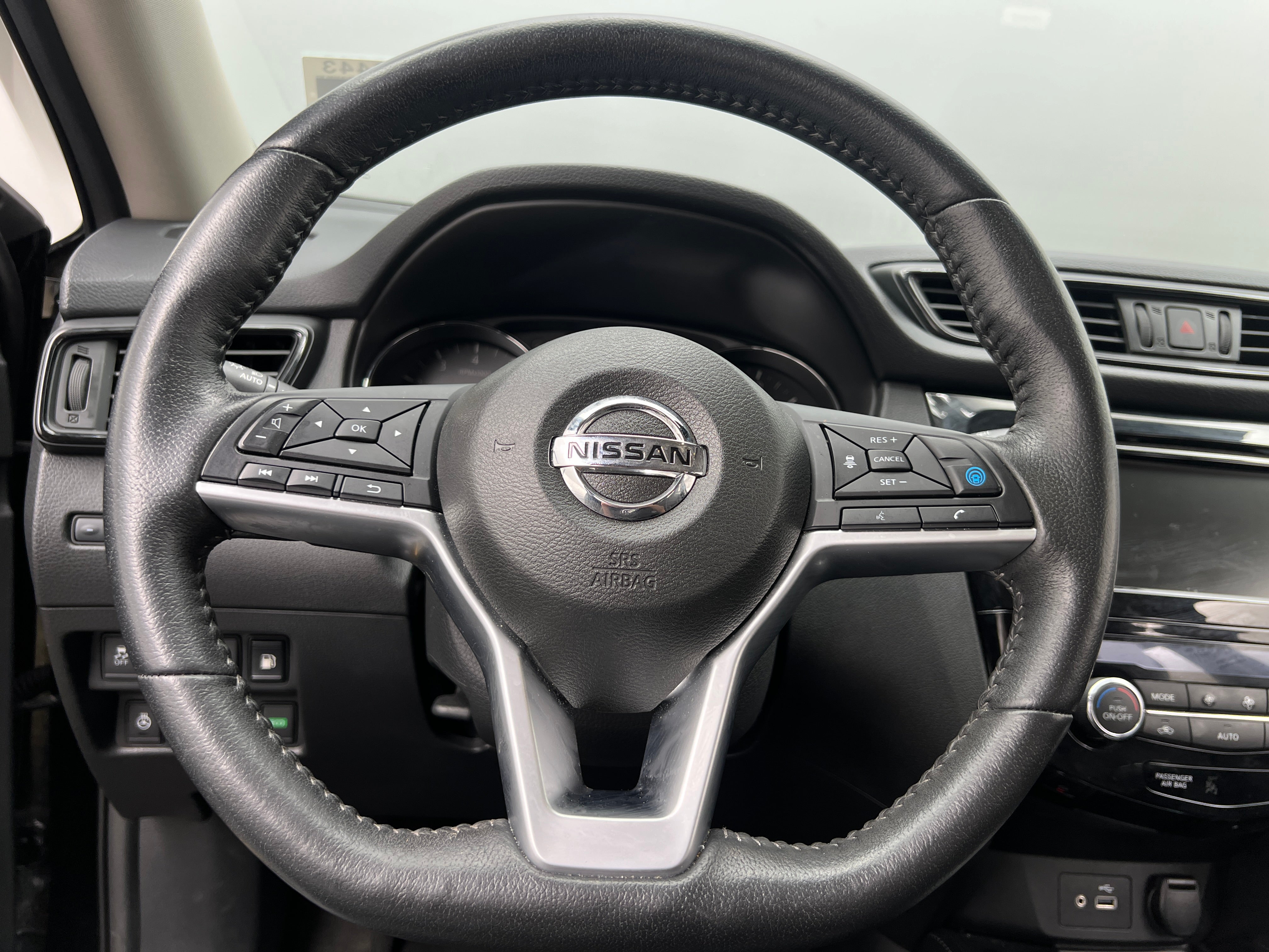 2020 Nissan Rogue SL - Photo 9
