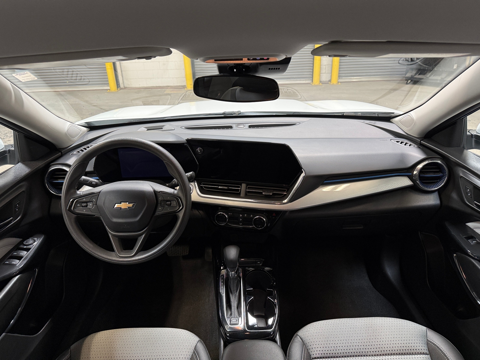 Thumbnail: 2025 Chevrolet Trax - 3