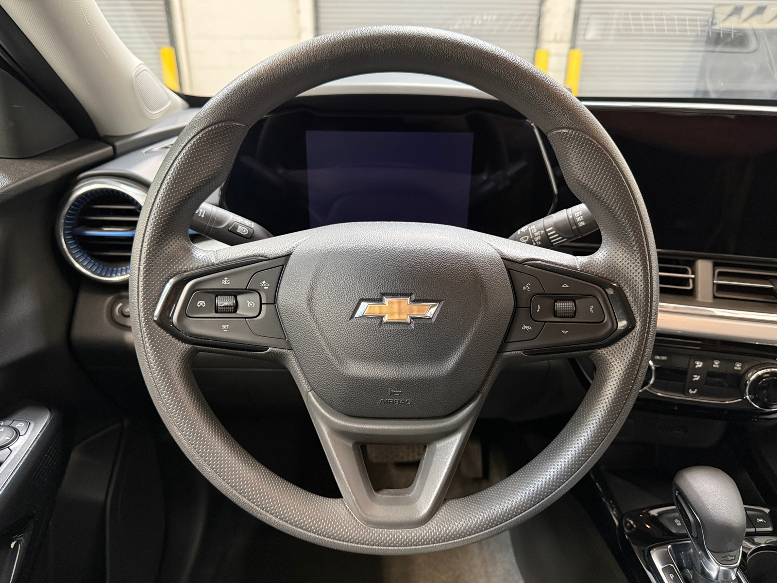 Thumbnail: 2025 Chevrolet Trax - 5