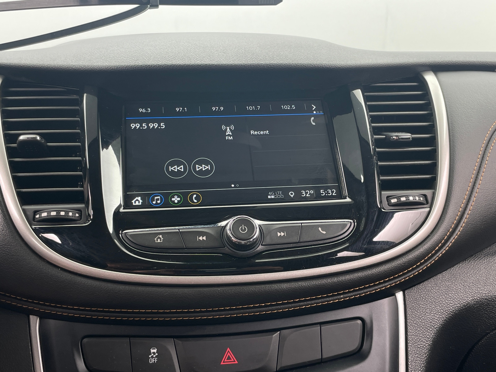 Thumbnail: 2018 Chevrolet Trax - 4
