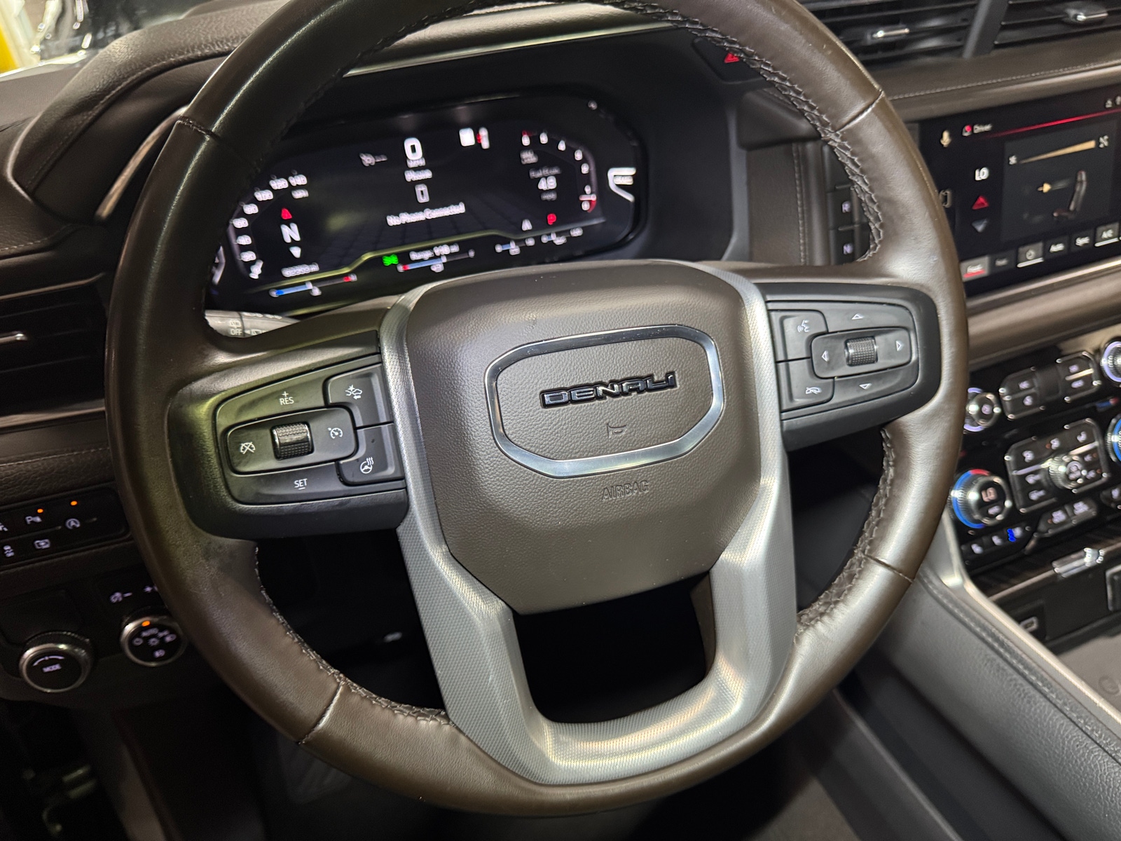 Thumbnail: 2023 GMC Yukon - 4