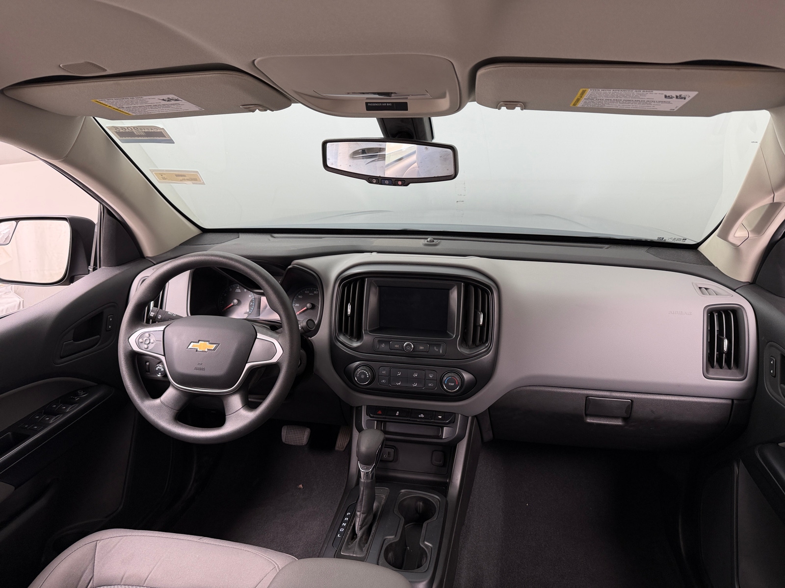 Thumbnail: 2022 Chevrolet Colorado - 3