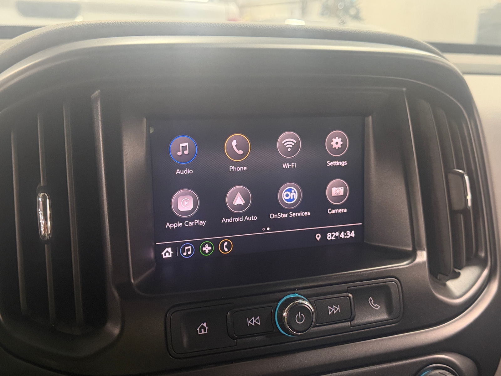 Thumbnail: 2022 Chevrolet Colorado - 4