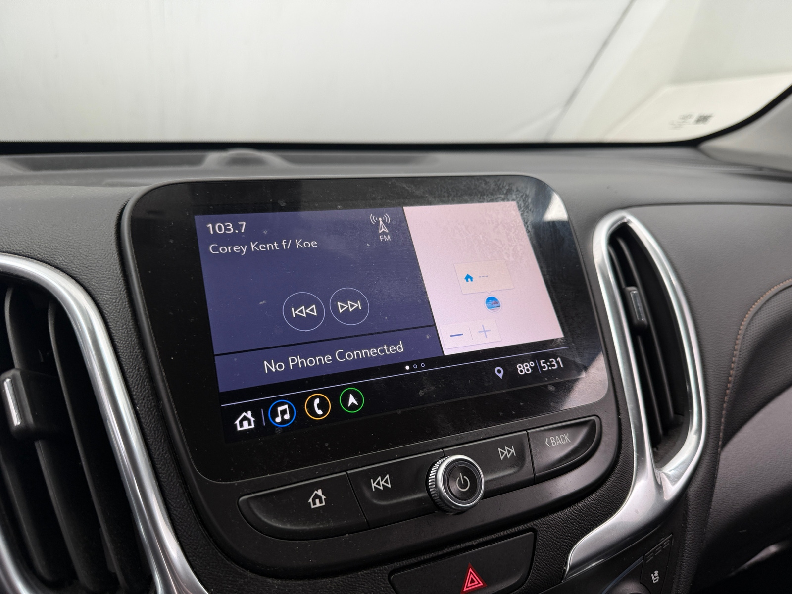 Thumbnail: 2019 Chevrolet Equinox - 3