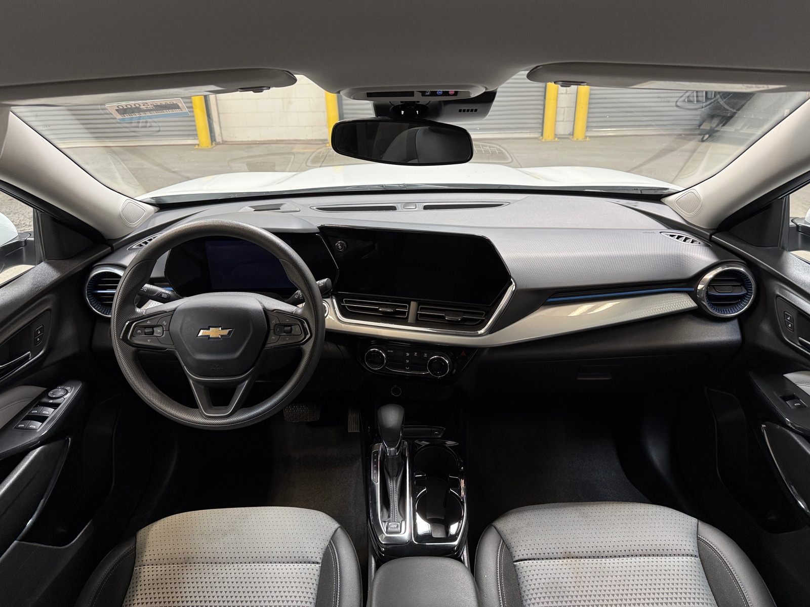 Thumbnail: 2025 Chevrolet Trax - 3