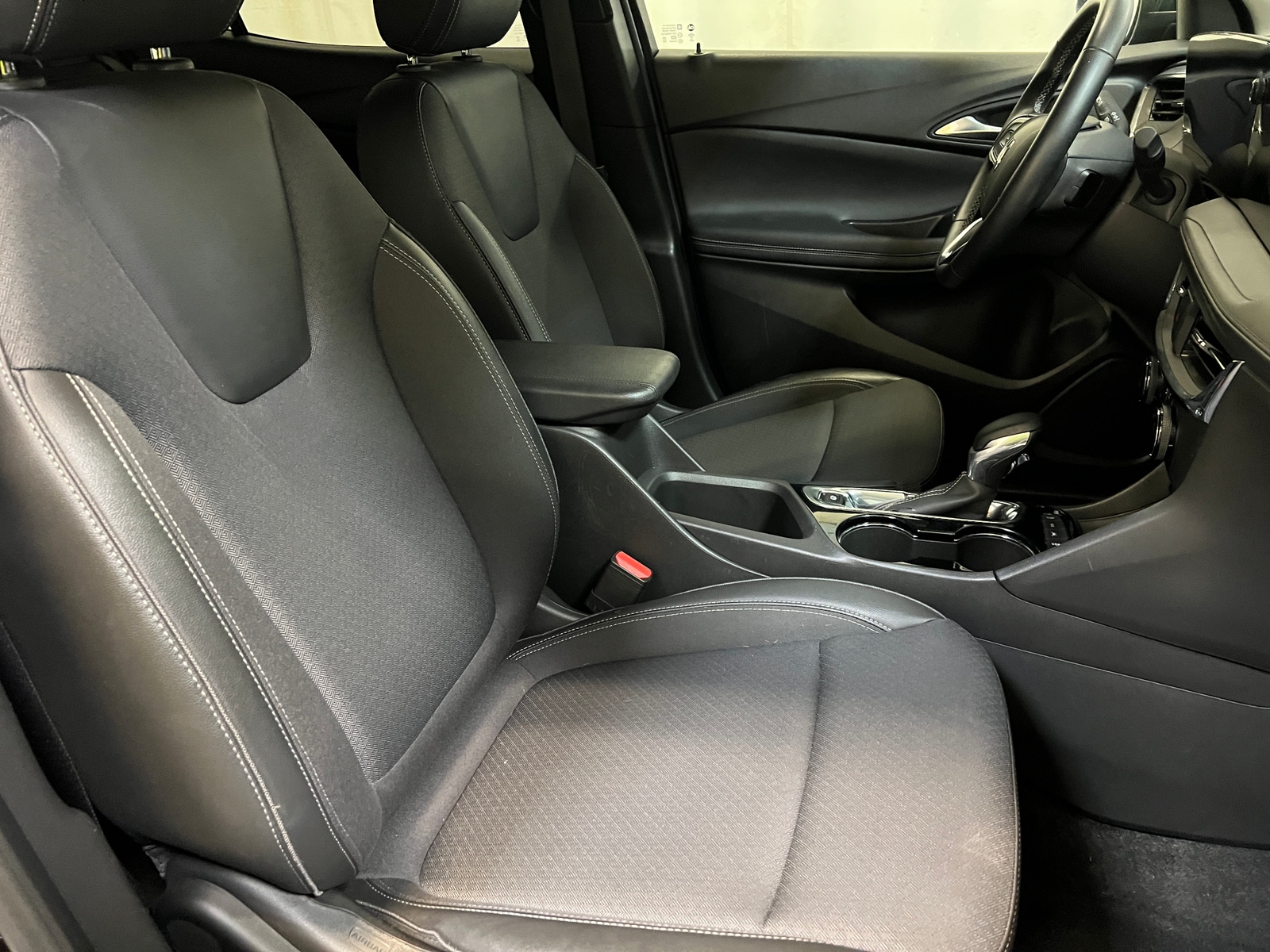 Thumbnail: 2025 Buick Encore GX - 2
