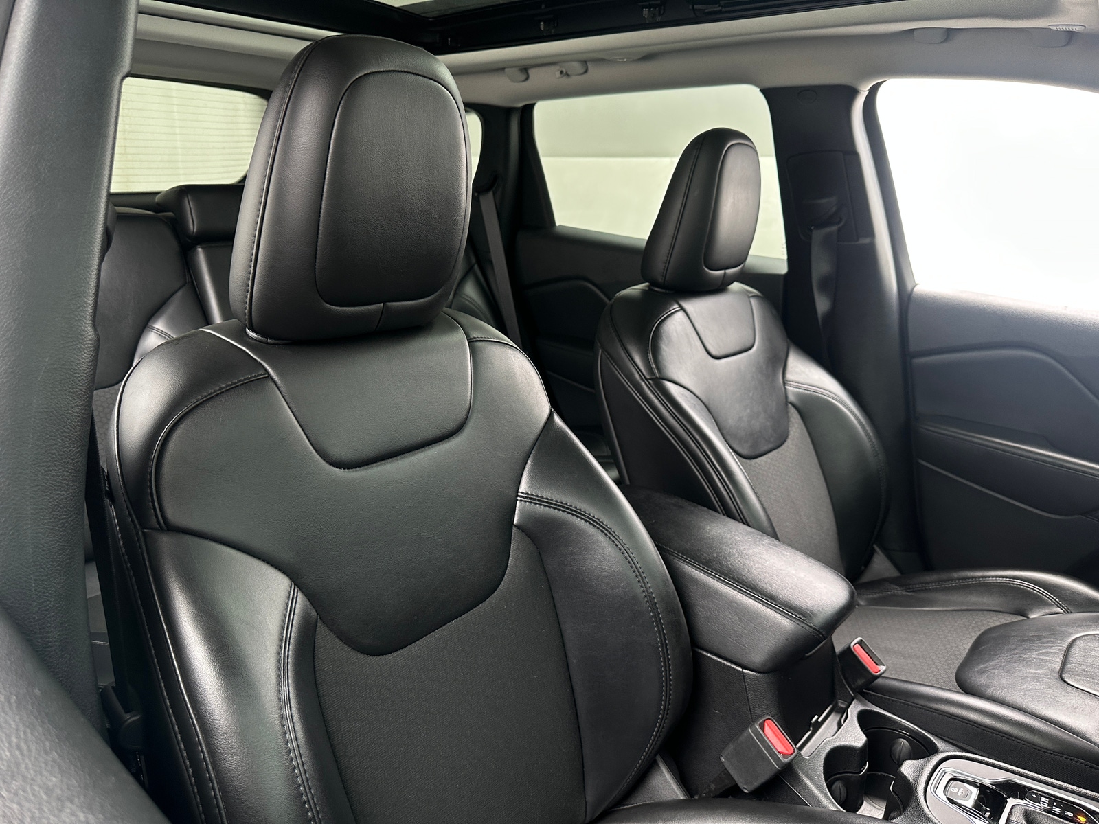 Thumbnail: 2020 Jeep Cherokee - 2