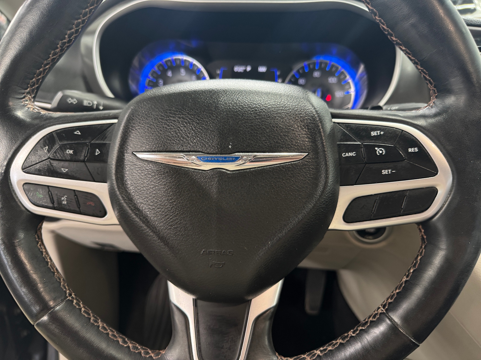 Thumbnail: 2020 Chrysler Pacifica - 4