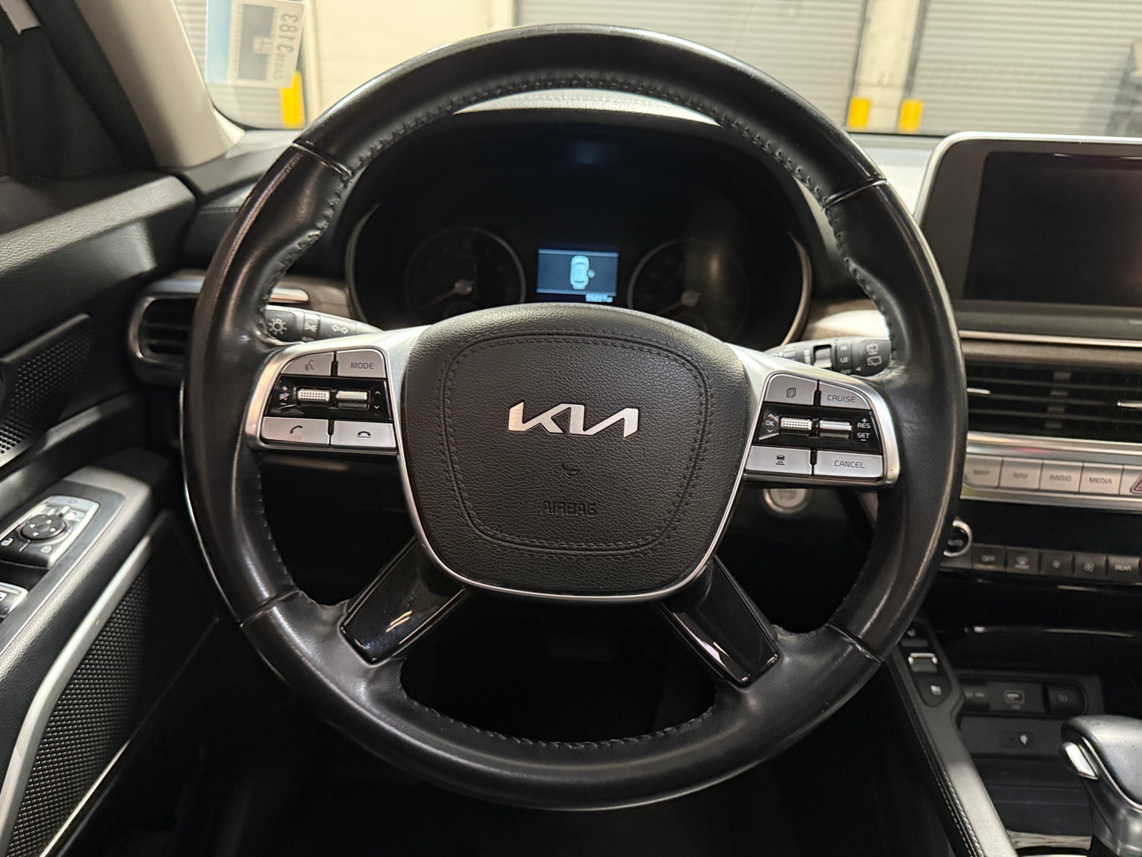 Thumbnail: 2022 Kia Telluride - 4